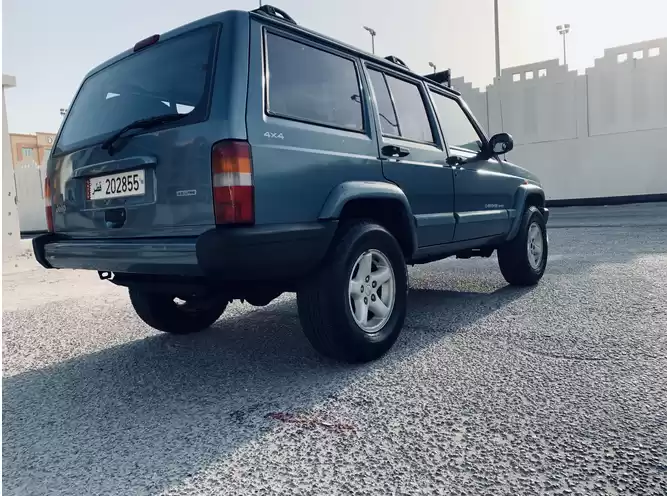 استفاده شده Jeep Cherokee برای فروش که در دوحه #5438 - 1  image 